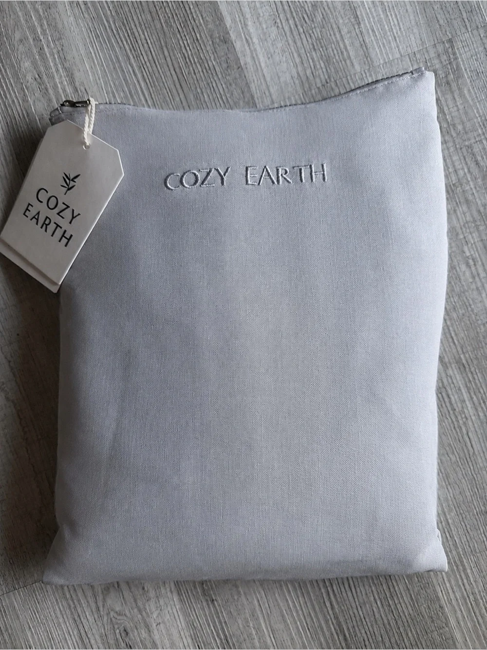 Cozy Earth Men’s Brushed Bamboo Shorts Small Blue Slim Fit Ultra Soft NWT $68